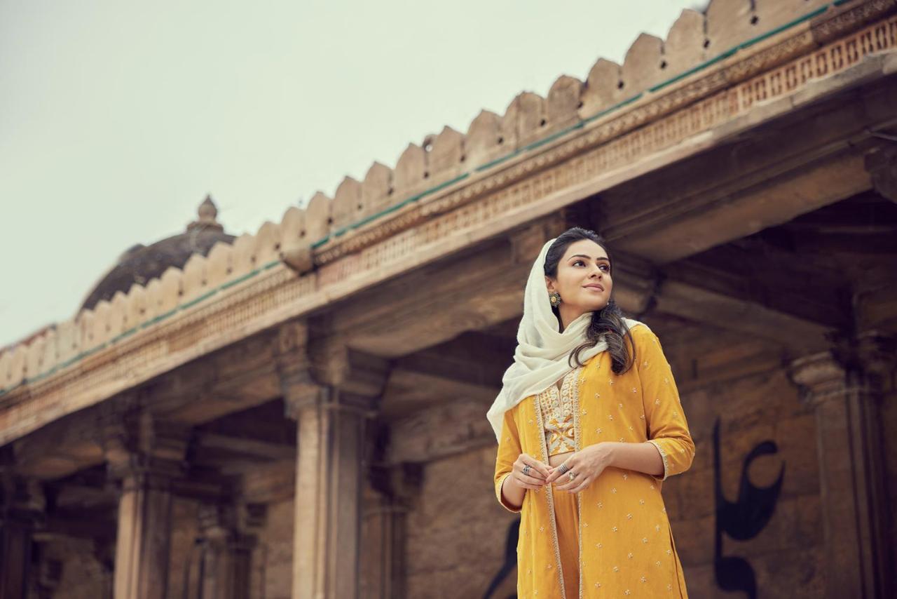 Hyatt Regency Ahmedabad Hotel Luaran gambar A woman wearing a salwar kameez