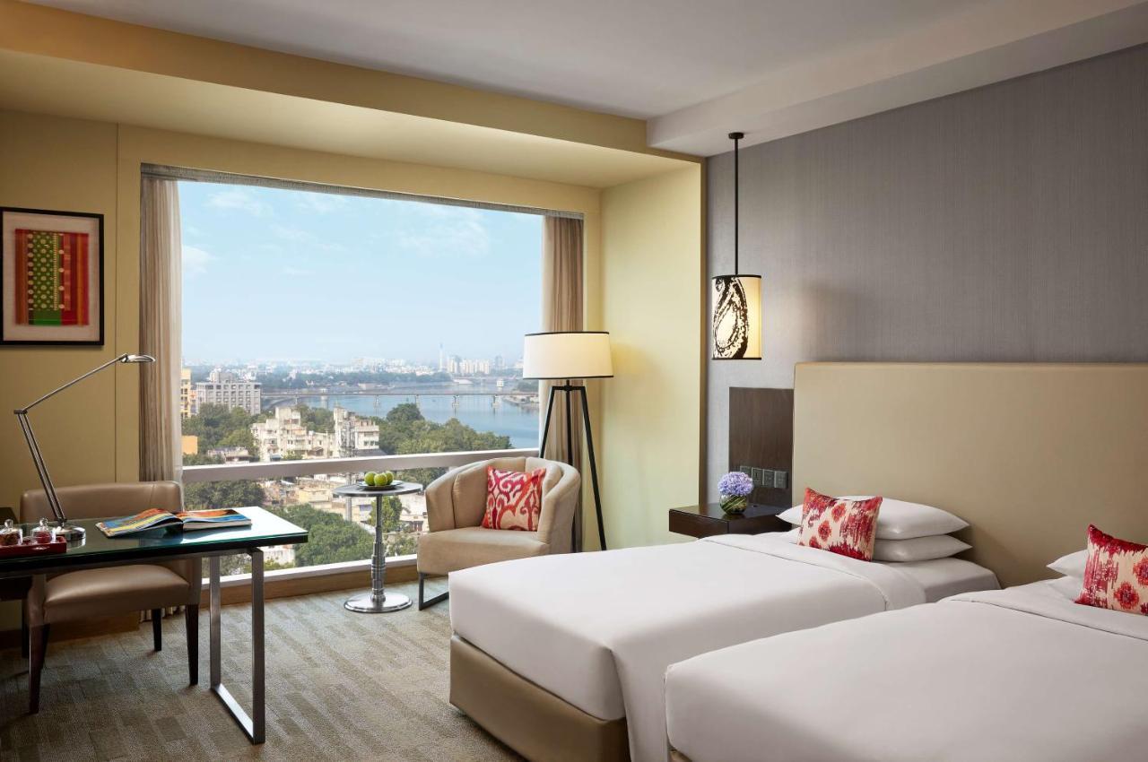 Hyatt Regency Ahmedabad Hotel Luaran gambar Deluxe Room