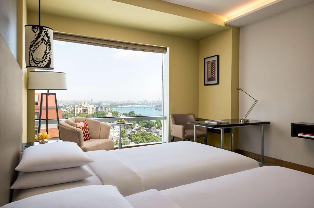 Hyatt Regency Ahmedabad Hotel Luaran gambar Deluxe Room